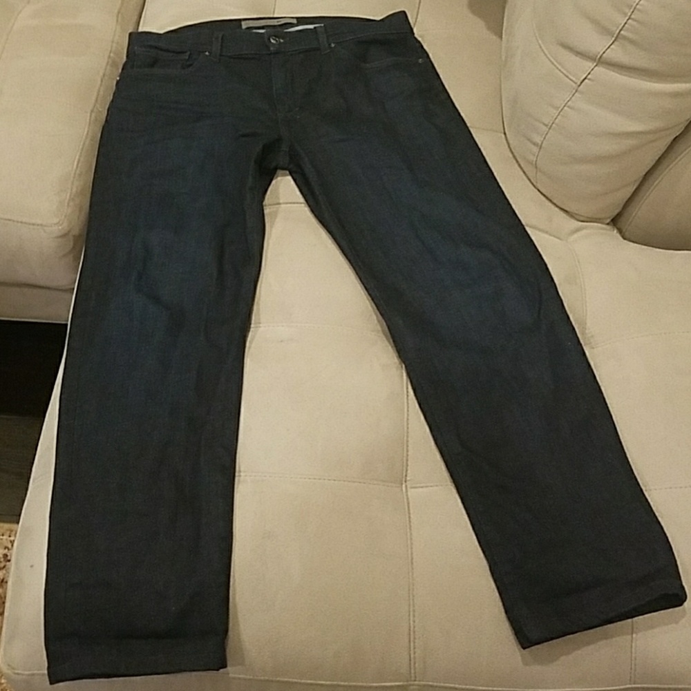 Joe's Jeans "The Classic" straight jeans. 34x32